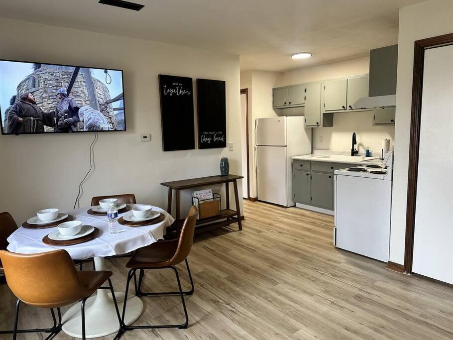 Capital Suite On 6Th Street - King Bed / Downtown! Springfield Zewnętrze zdjęcie