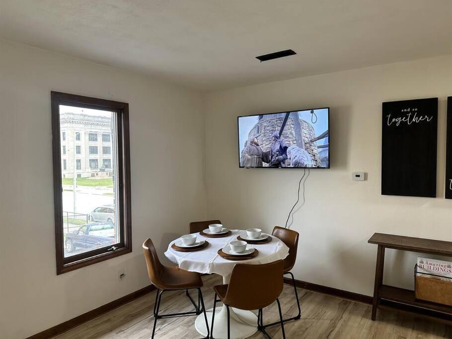Capital Suite On 6Th Street - King Bed / Downtown! Springfield Zewnętrze zdjęcie