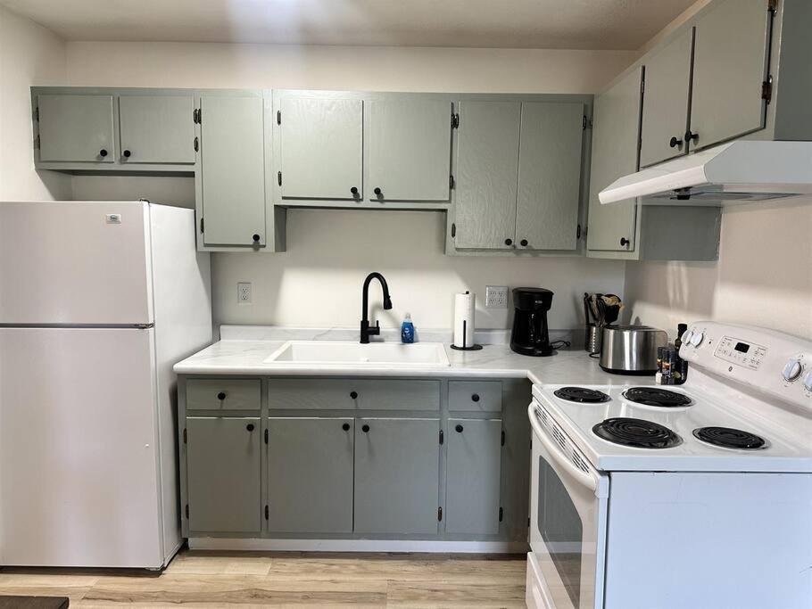 Capital Suite On 6Th Street - King Bed / Downtown! Springfield Zewnętrze zdjęcie